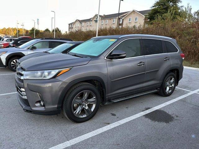 used 2017 Toyota Highlander car, priced at $22,980