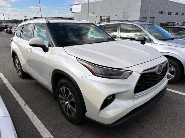 used 2021 Toyota Highlander car, priced at $31,980