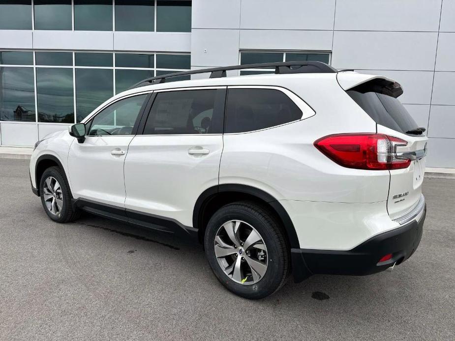 new 2024 Subaru Ascent car, priced at $40,917