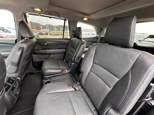 used 2022 Honda Pilot car, priced at $35,980