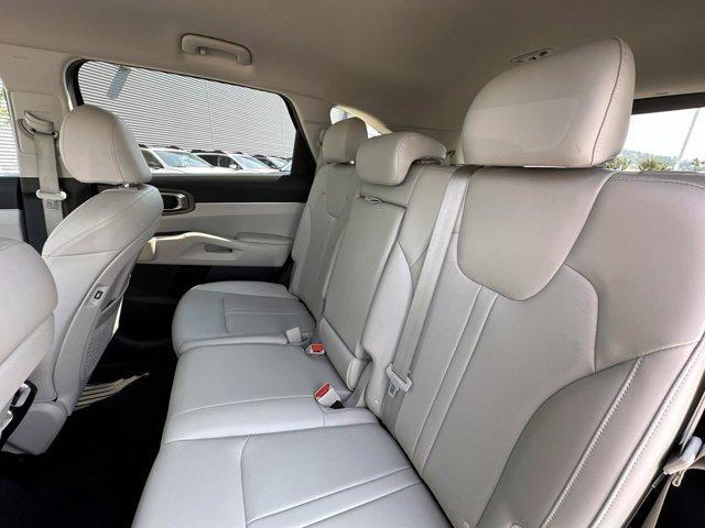 used 2023 Kia Sorento car, priced at $27,480