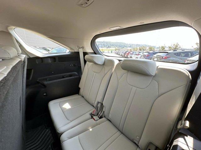 used 2023 Kia Sorento car, priced at $27,480
