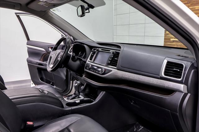 used 2014 Toyota Highlander car, priced at $19,992