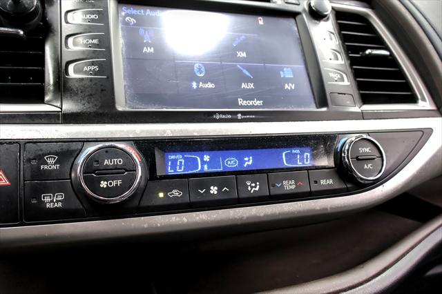 used 2014 Toyota Highlander car, priced at $19,992