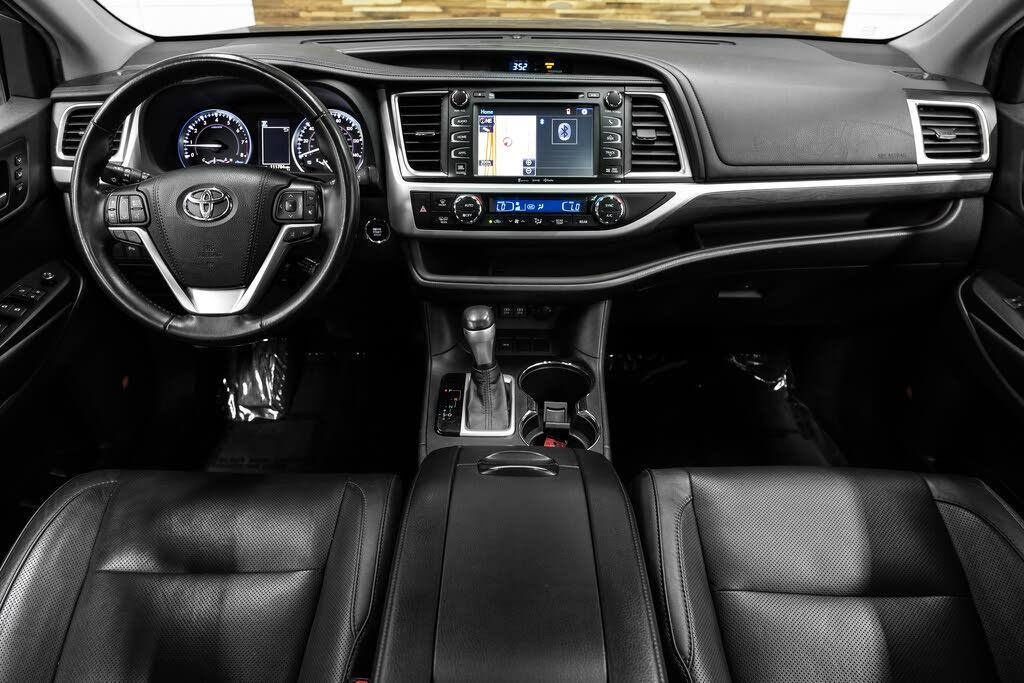 used 2019 Toyota Highlander car, priced at $23,494
