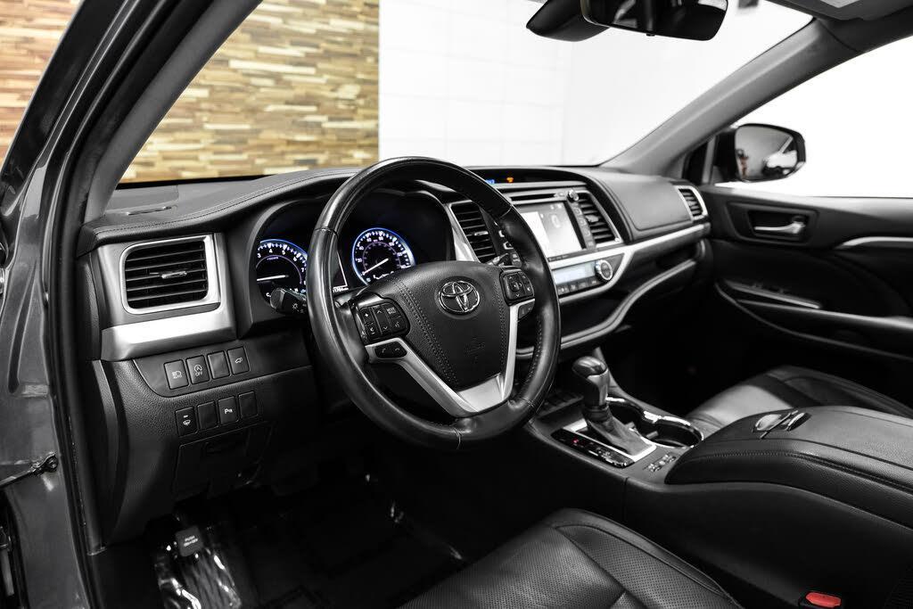 used 2019 Toyota Highlander car, priced at $23,494