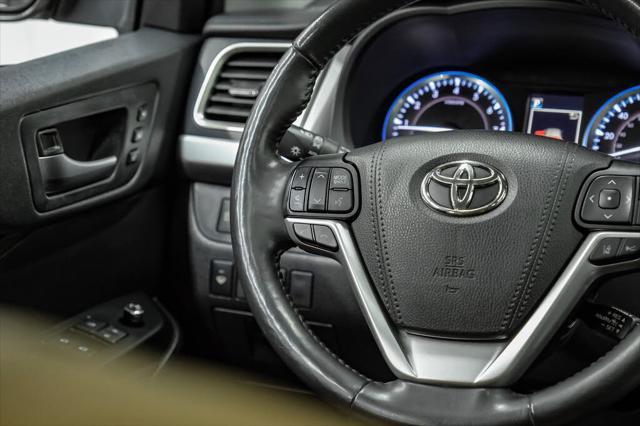 used 2019 Toyota Highlander car, priced at $24,991