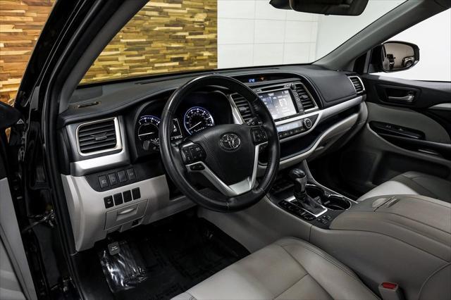 used 2019 Toyota Highlander car, priced at $26,491