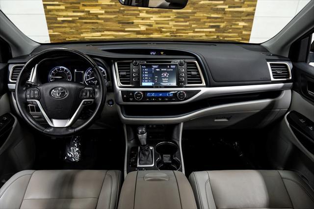 used 2019 Toyota Highlander car, priced at $26,491