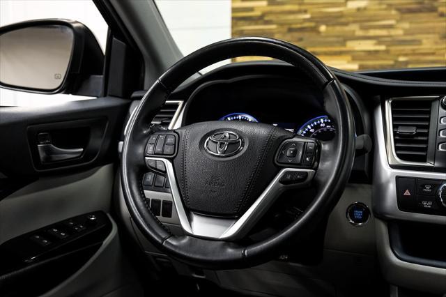 used 2019 Toyota Highlander car, priced at $26,491