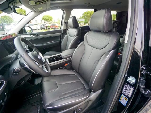 used 2025 Hyundai Palisade car, priced at $43,844