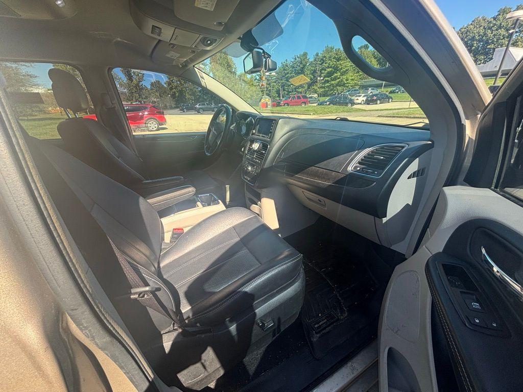 used 2014 Chrysler Town & Country car, priced at $8,944