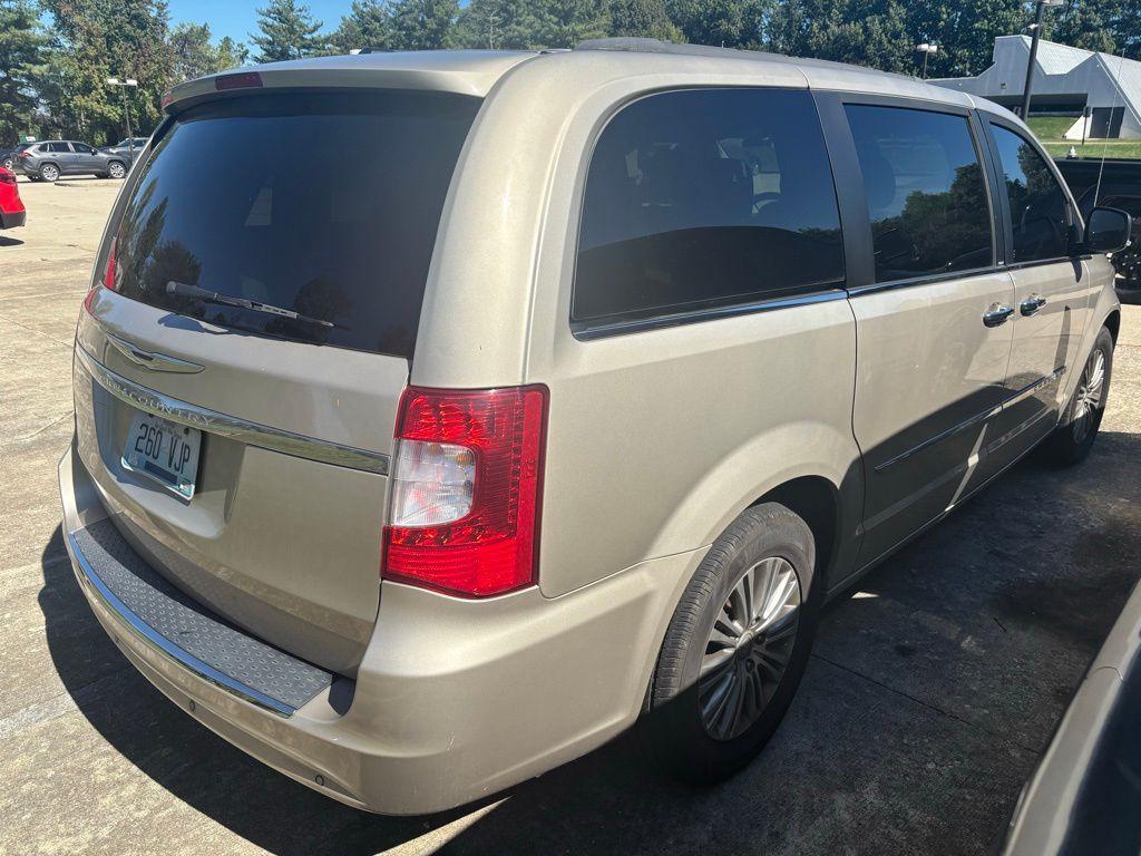 used 2014 Chrysler Town & Country car, priced at $8,944