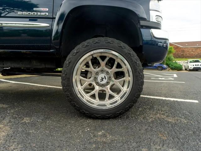 used 2005 GMC Sierra 2500 car, priced at $24,744