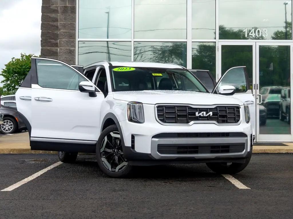 used 2023 Kia Telluride car, priced at $33,844