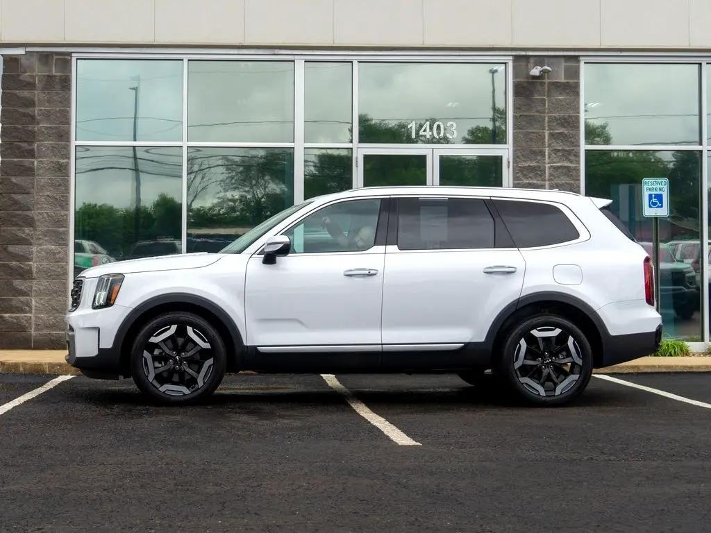 used 2023 Kia Telluride car, priced at $33,844