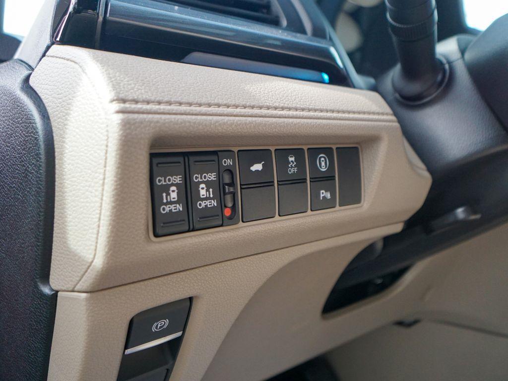 used 2023 Honda Odyssey car, priced at $42,444