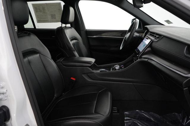 used 2024 Jeep Grand Cherokee car, priced at $28,998