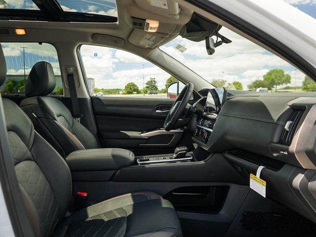 new 2025 Nissan Pathfinder car, priced at $45,099