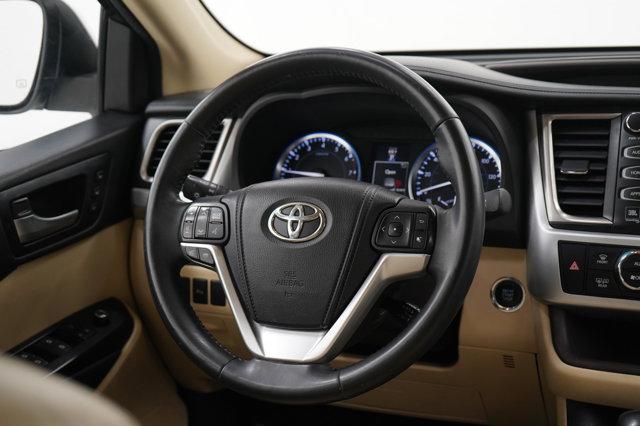 used 2015 Toyota Highlander car, priced at $17,998