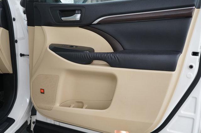 used 2015 Toyota Highlander car, priced at $17,998