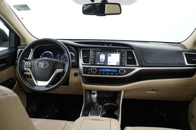 used 2015 Toyota Highlander car, priced at $17,998