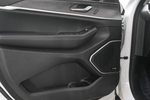 used 2023 Jeep Grand Cherokee car, priced at $30,899