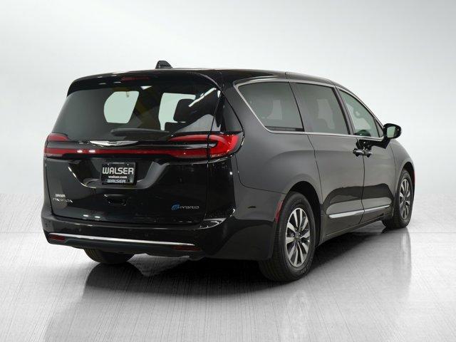 used 2023 Chrysler Pacifica Hybrid car, priced at $31,599