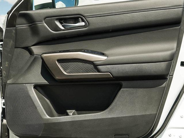 new 2025 Nissan Pathfinder car, priced at $45,649