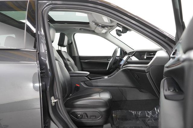 used 2023 Jeep Grand Cherokee car, priced at $31,399