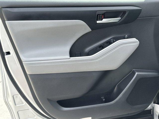 used 2022 Toyota Highlander car, priced at $37,180