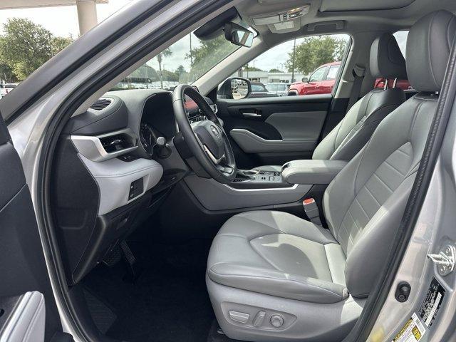 used 2022 Toyota Highlander car, priced at $37,180