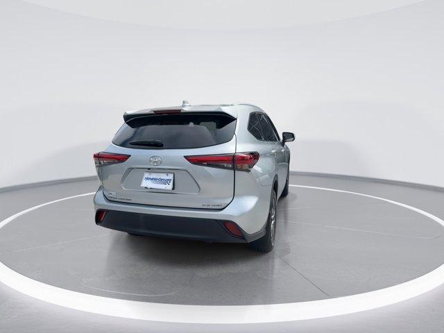 used 2022 Toyota Highlander car, priced at $37,180
