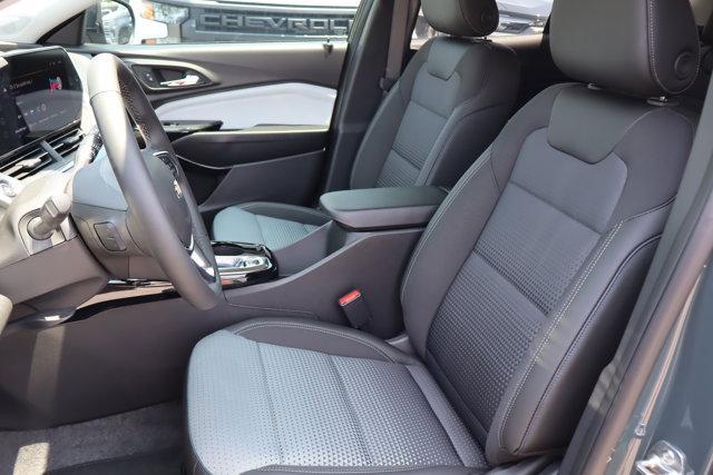 new 2025 Chevrolet Trax car, priced at $24,235