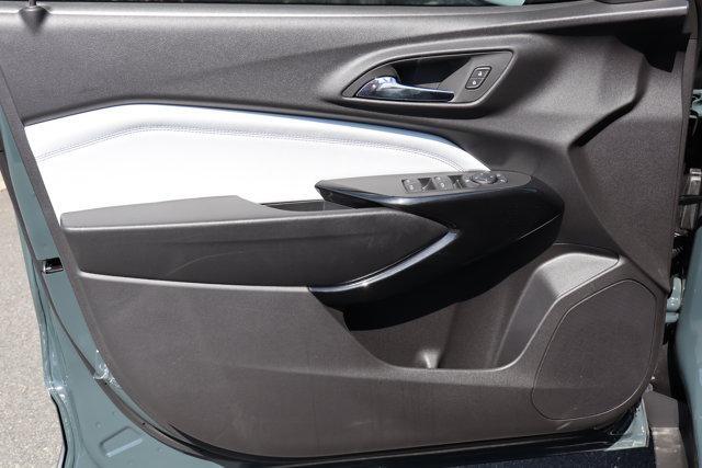 new 2025 Chevrolet Trax car, priced at $24,235