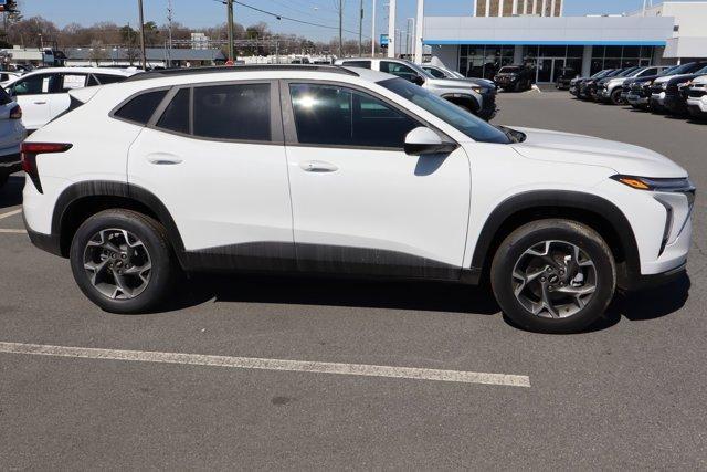 new 2025 Chevrolet Trax car, priced at $23,830