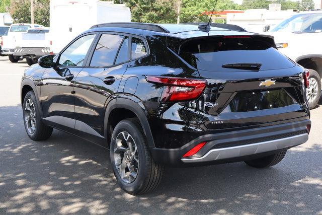 new 2025 Chevrolet Trax car, priced at $24,235