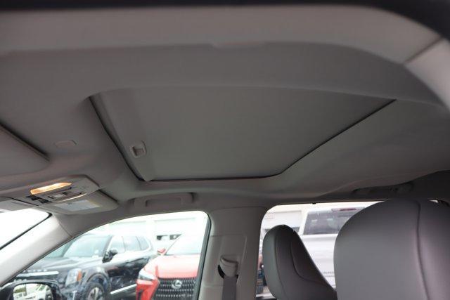 used 2022 Toyota Highlander car, priced at $35,281