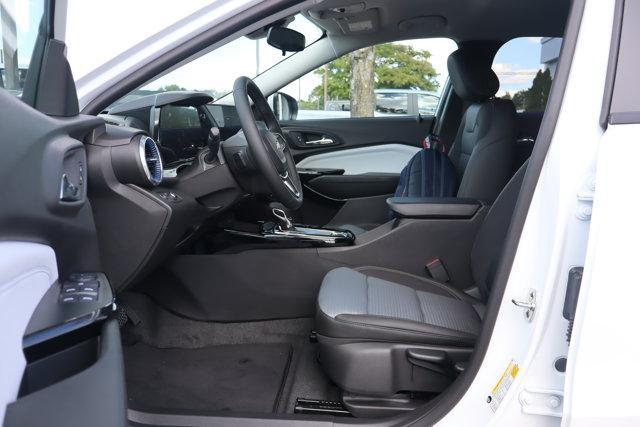 new 2025 Chevrolet Trax car, priced at $23,985