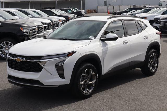 new 2025 Chevrolet Trax car, priced at $24,284