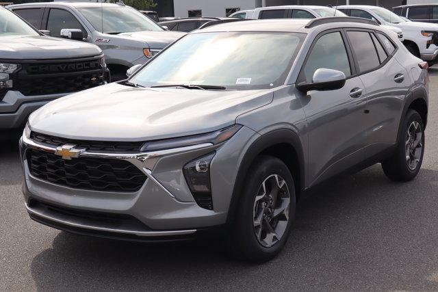 new 2025 Chevrolet Trax car, priced at $24,235