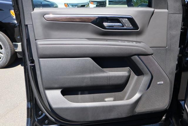 new 2025 Chevrolet Suburban car, priced at $76,595