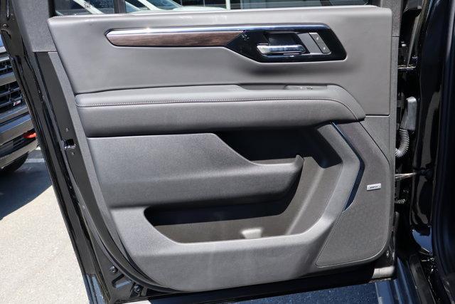 new 2025 Chevrolet Suburban car, priced at $76,595
