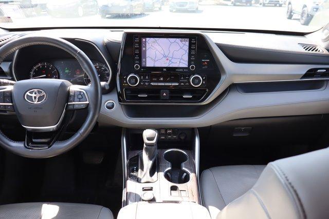 used 2021 Toyota Highlander car, priced at $36,863