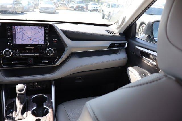 used 2021 Toyota Highlander car, priced at $36,863
