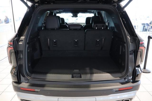 new 2025 Chevrolet Traverse car, priced at $56,004