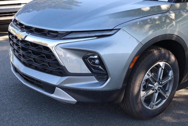 new 2025 Chevrolet Blazer car, priced at $35,404