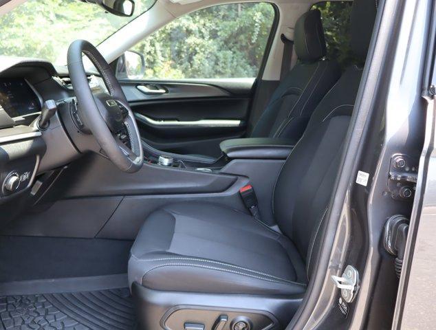 used 2023 Jeep Grand Cherokee car, priced at $32,892