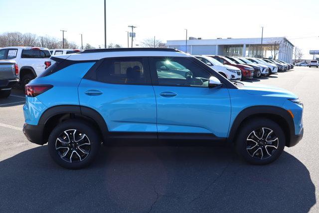 new 2025 Chevrolet TrailBlazer car, priced at $30,825