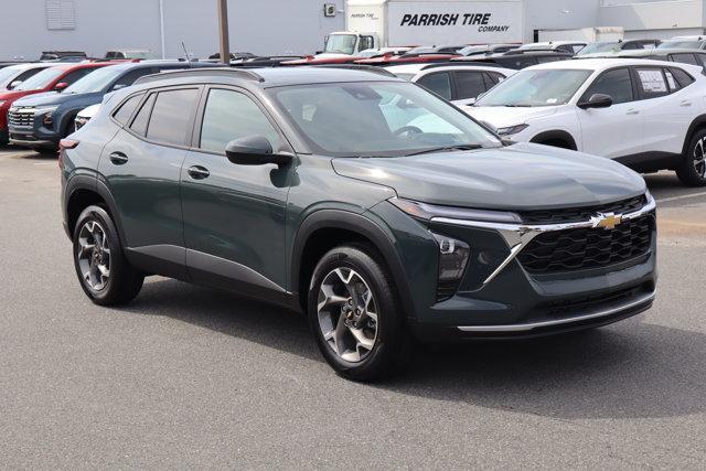 new 2025 Chevrolet Trax car, priced at $23,985